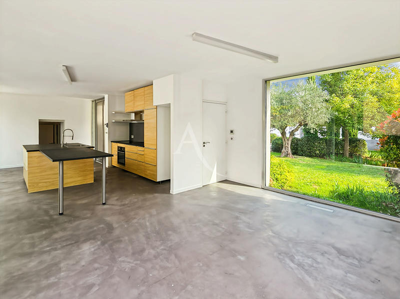 Maison - 145 m² - 5 pièces