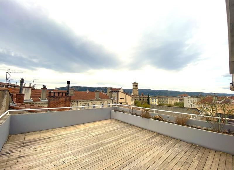 Appartement - 96 m² - 3 pièces