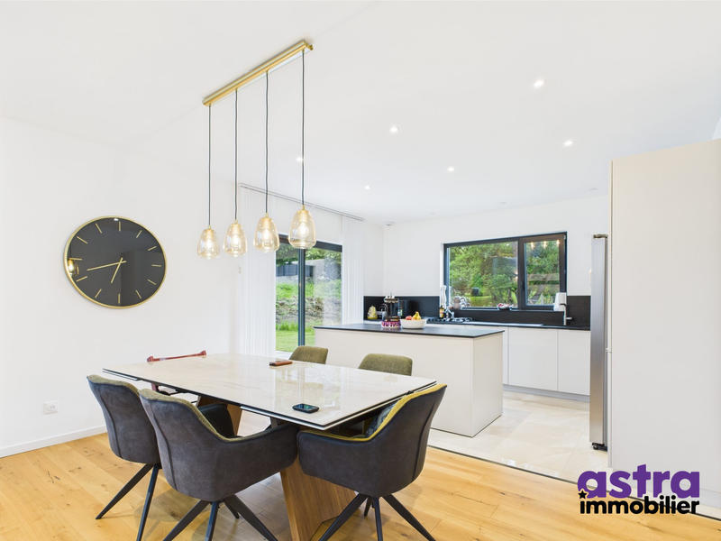 Maison contemporaine - 174 m² - 7 pièces