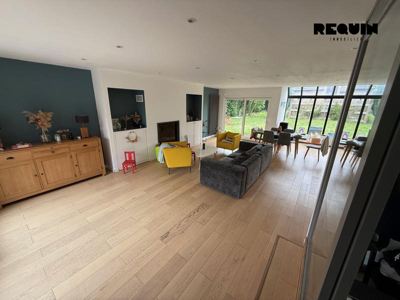 Villa - 200 m² - 8 pièces