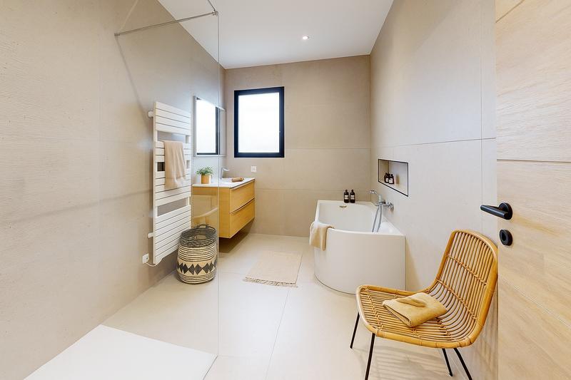 Maison - 201 m² - 5 pièces