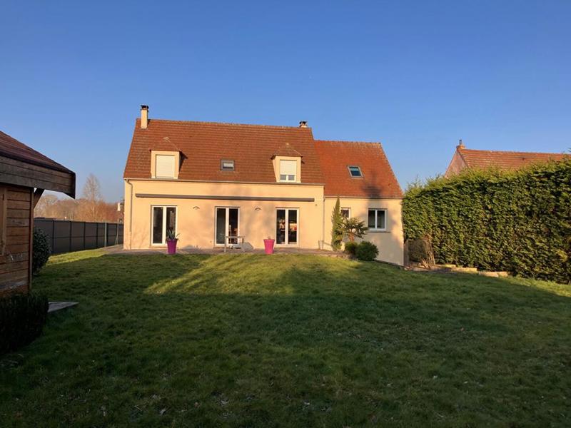 Maison - 170 m² - 9 pièces
