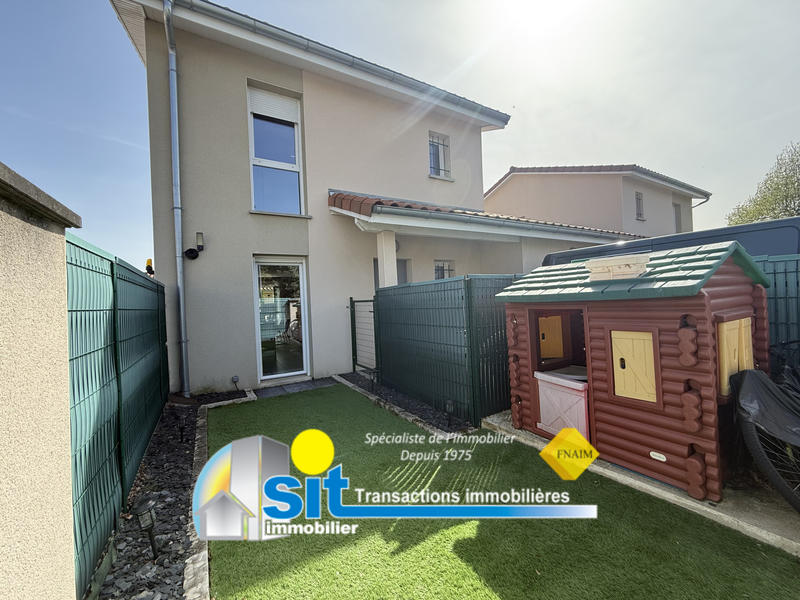 Maison - 104 m² - 4 pièces