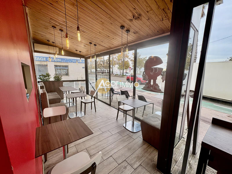 Local commercial - 121 m²