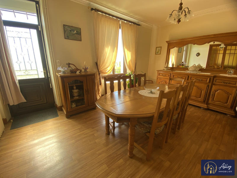 Maison - 96 m² - 5 pièces