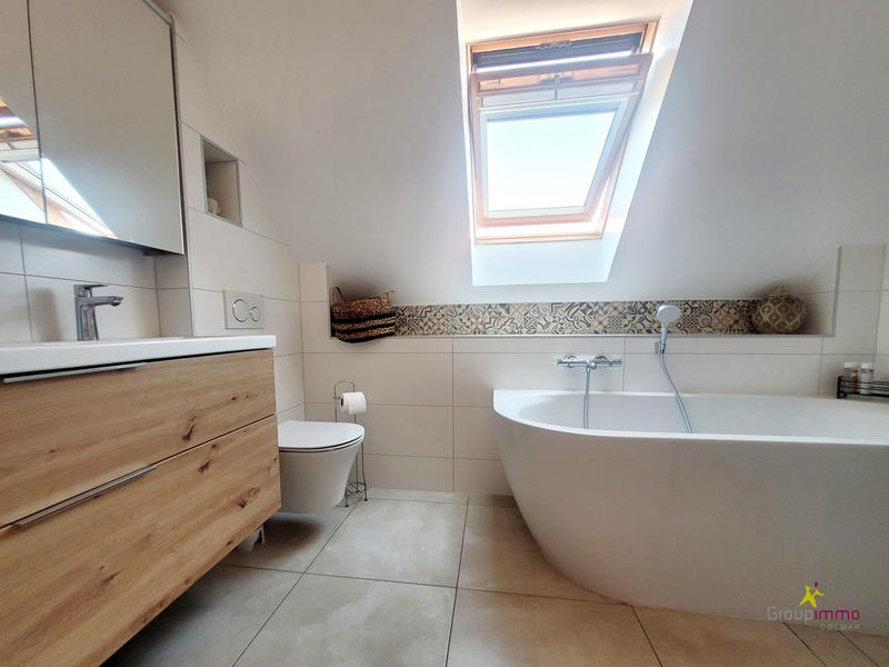 Maison - 90 m² - 5 pièces