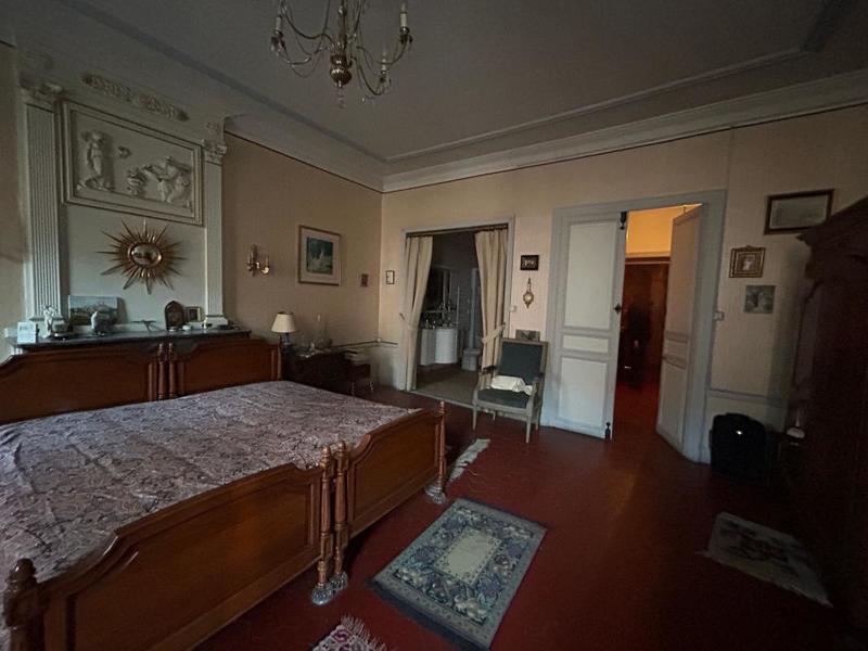 Maison - 320 m² - 8 pièces