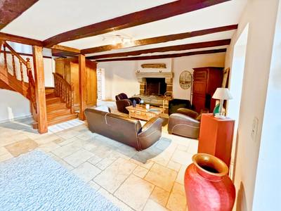 Maison - 240 m² - 5 pièces