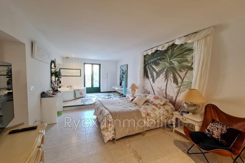 Maison de ville - 380 m² - 9 pièces