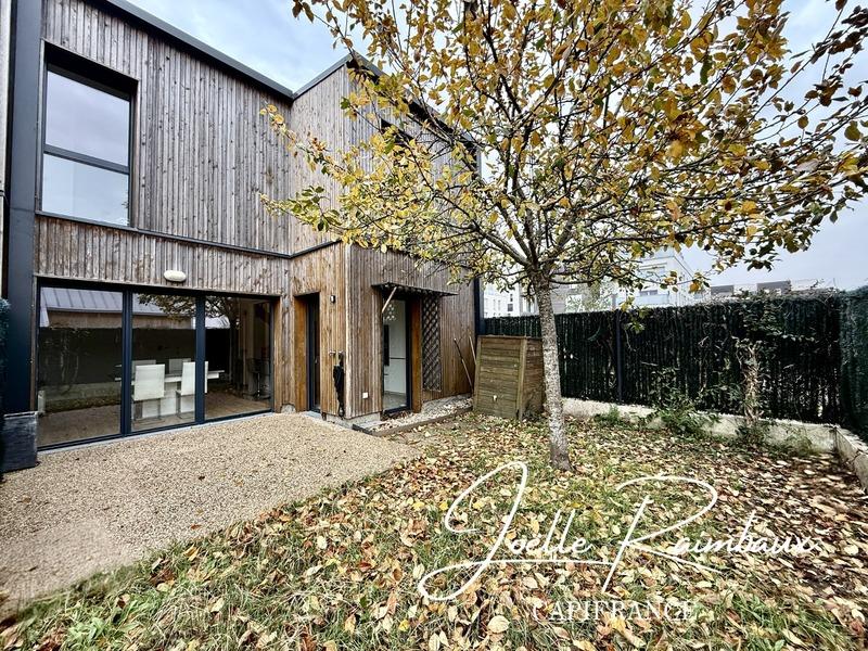 Maison - 97 m² - 5 pièces