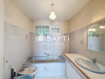 Maison - 170 m² - 7 pièces