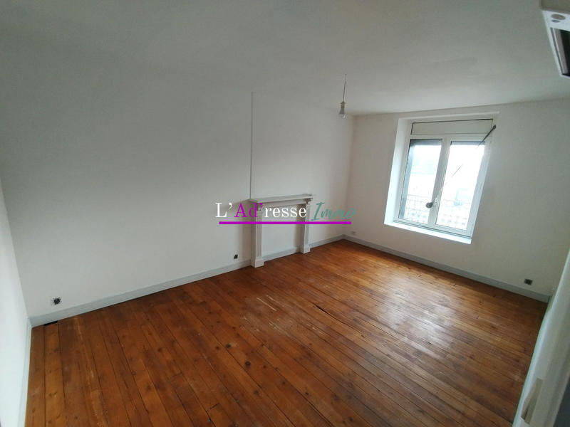 Maison traditionnelle - 182 m² - 7 pièces