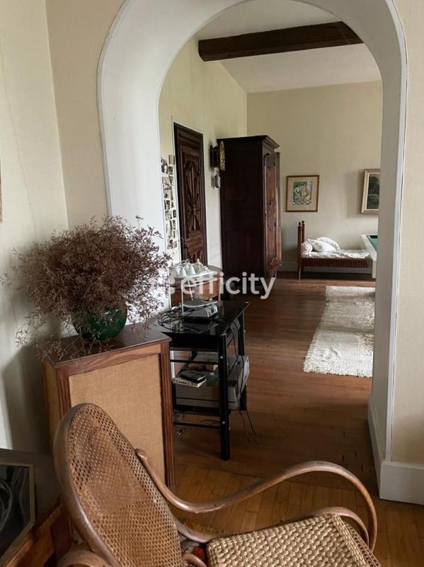 Maison bourgeoise - 306 m² - 12 pièces