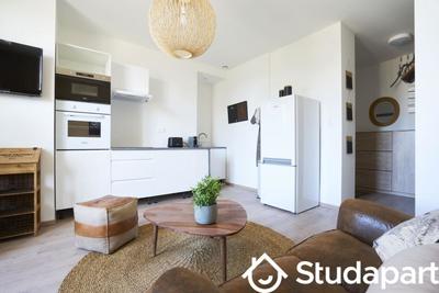 Chambre - 9 m² - 1 pièce