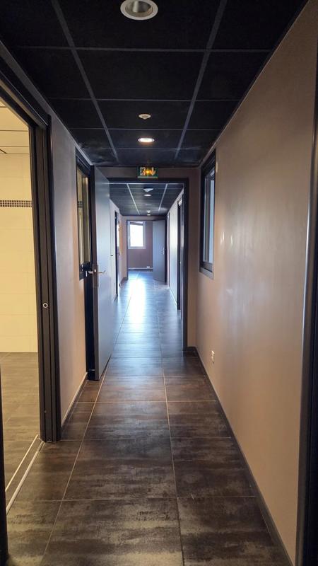 Local commercial - 178 m²