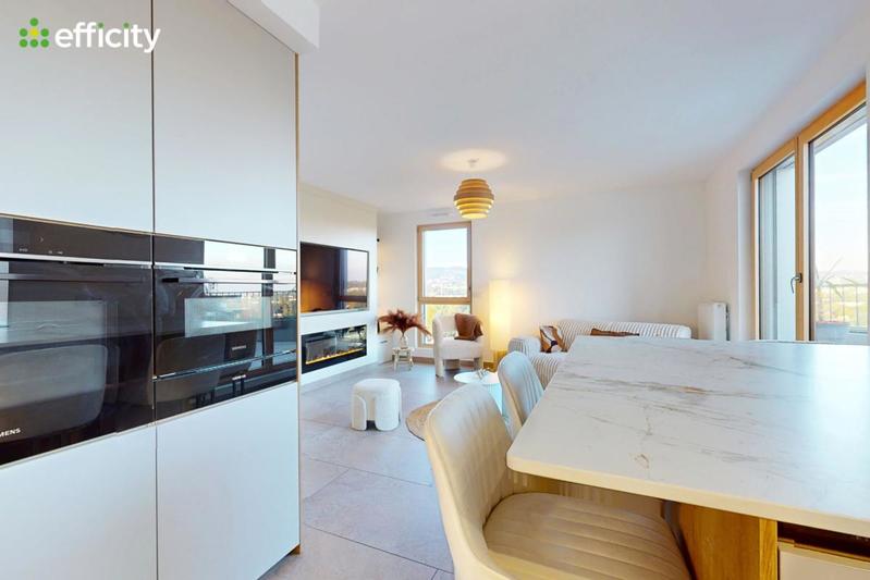 Appartement - 100 m² - 4 pièces