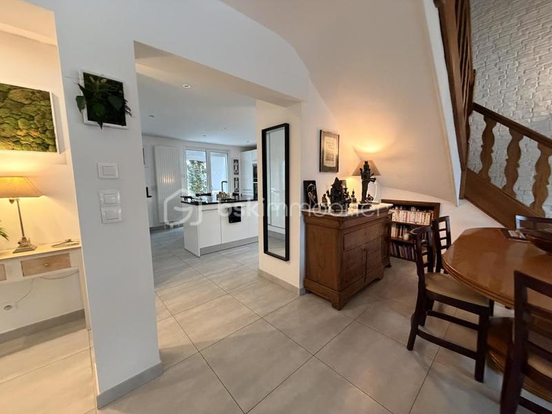 Villa - 202 m² - 10 pièces