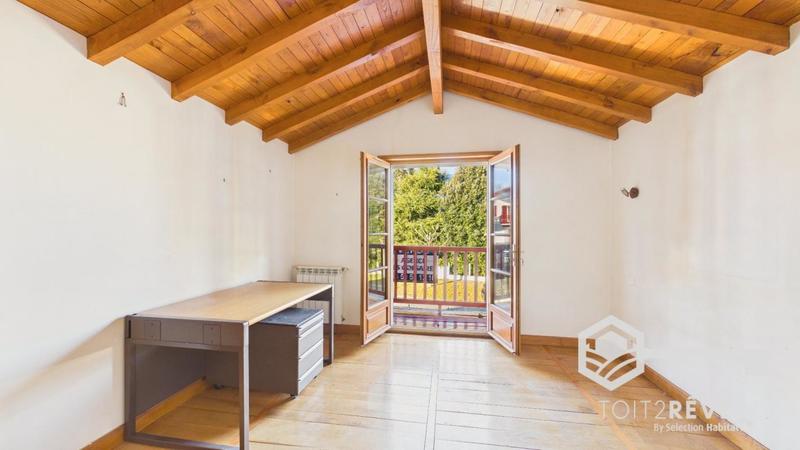 Maison traditionnelle - 145 m² - 5 pièces