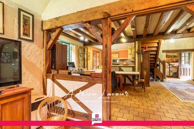 Maison - 177 m² - 9 pièces