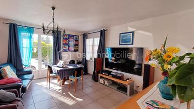 Maison - 90 m² - 5 pièces