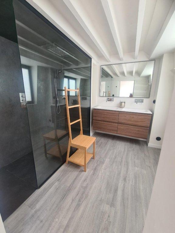 Loft - 286 m² - 4 pièces