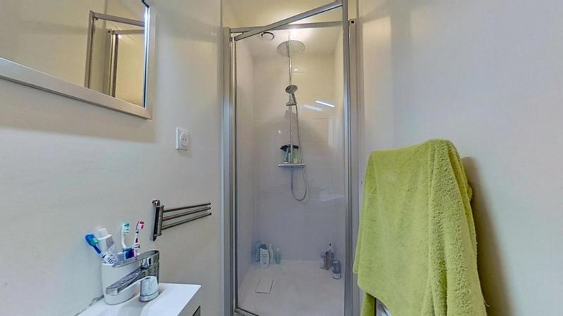 Appartement - 11 m² - 5 pièces