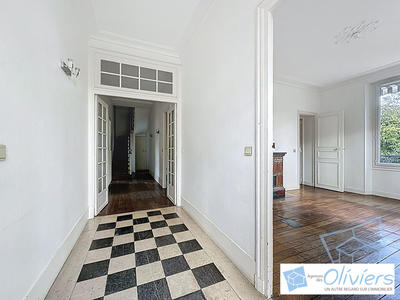 Maison - 175 m² - 8 pièces