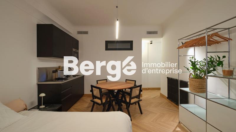 Bureau - 128 m² - 4 pièces