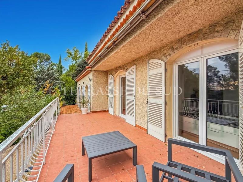 Maison - 162 m² - 7 pièces