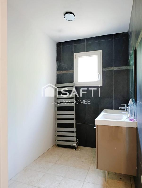 Maison - 95 m² - 5 pièces