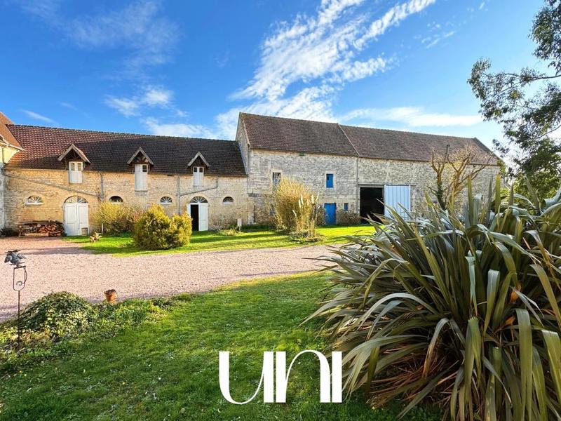 Maison - 388 m² - 12 pièces