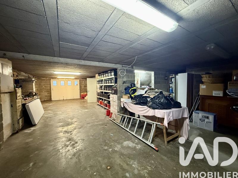 Maison - 180 m² - 8 pièces