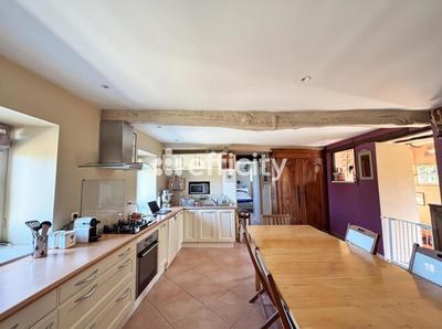 Maison - 107 m² - 4 pièces