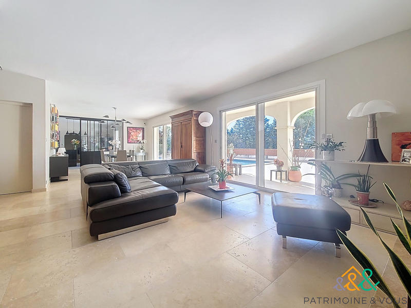 Maison - 187 m² - 5 pièces