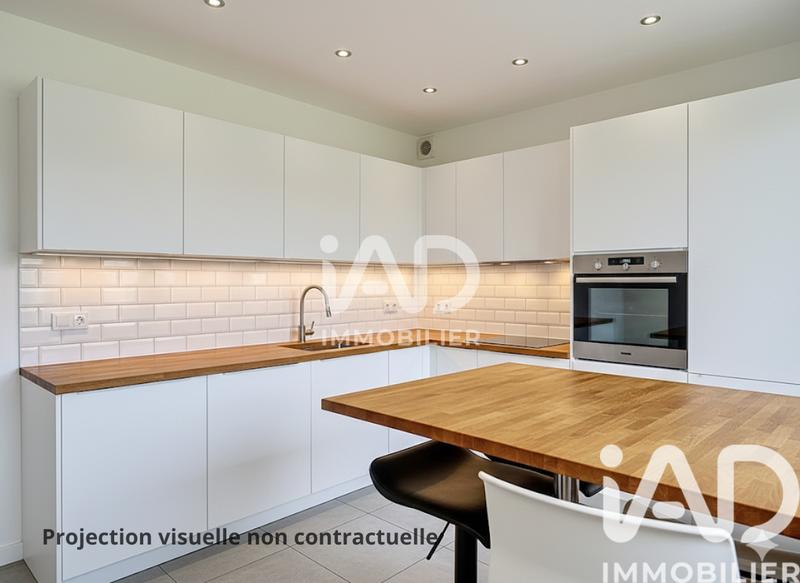 Maison - 180 m² - 8 pièces