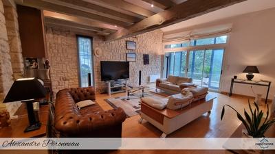 Maison d'architecte - 307 m² - 9 pièces