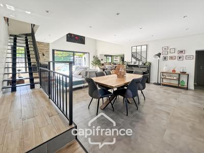 Maison - 150 m² - 5 pièces