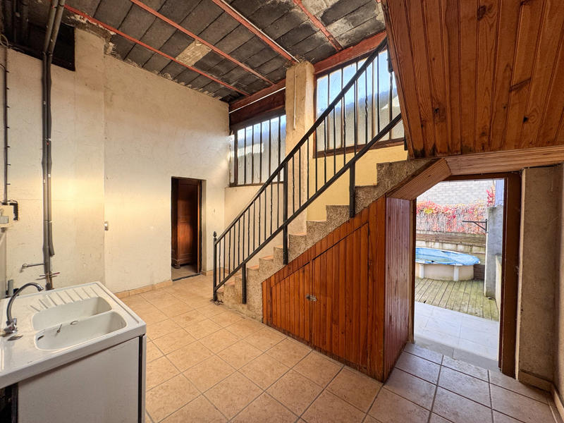 Immeuble - 145 m² - 7 pièces