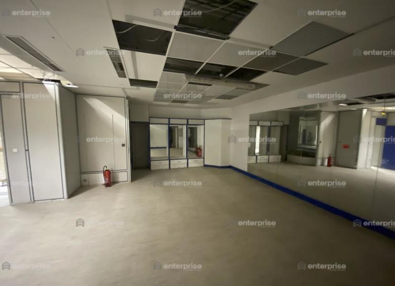 Local commercial - 270 m²