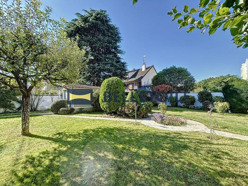 Terrain constructible - 297 m²