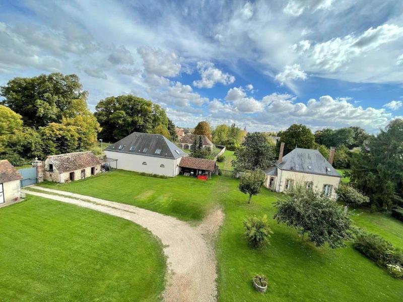 Demeure - 400 m² - 11 pièces