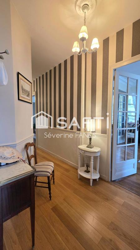 Appartement - 120 m² - 5 pièces