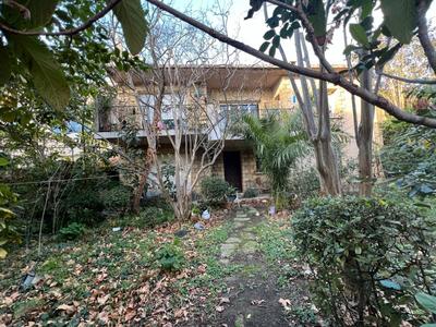 Maison - 230 m² - 6 pièces