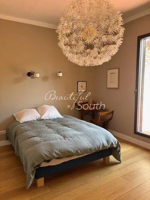 Maison de ville - 255 m² - 6 pièces