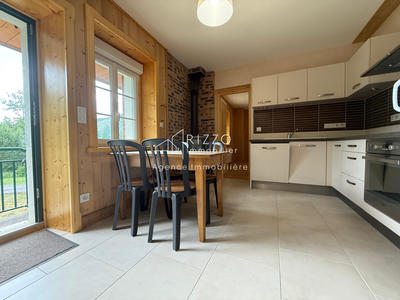 Maison - 196 m² - 8 pièces