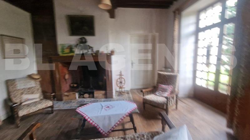 Maison - 228 m² - 7 pièces