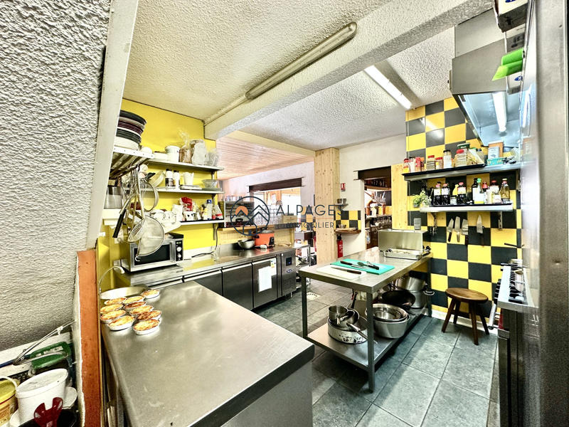 Local commercial - 174 m²