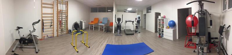 Local d'activités - 151 m² - 7 pièces