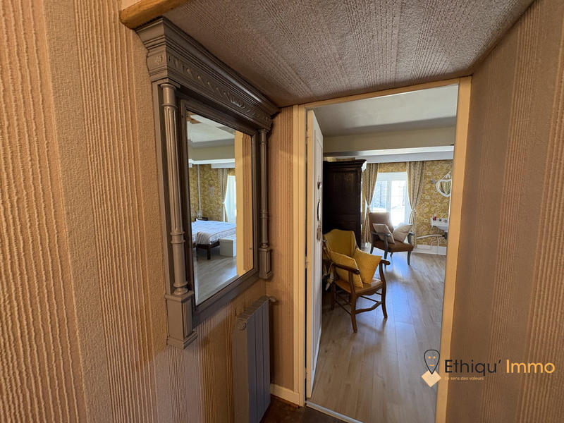 Maison ancienne - 248 m² - 8 pièces