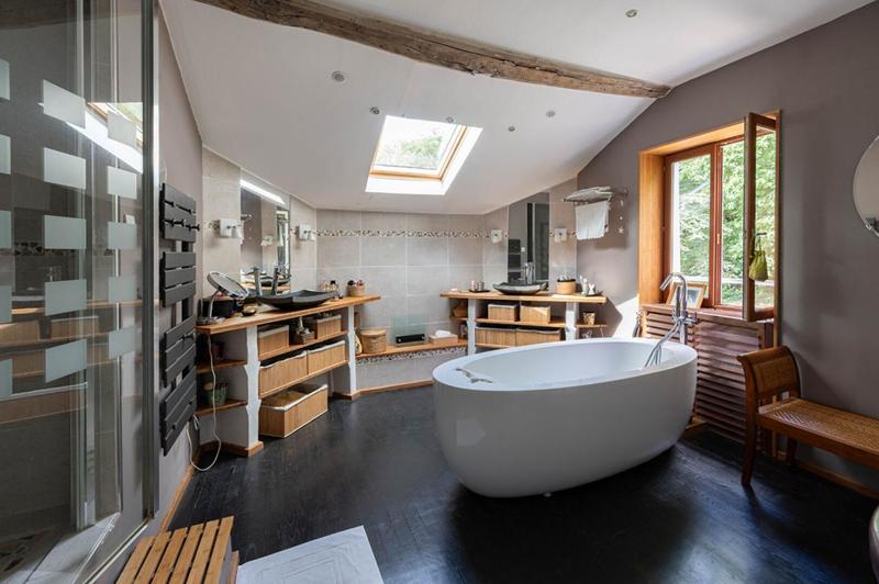 Demeure - 276 m² - 11 pièces